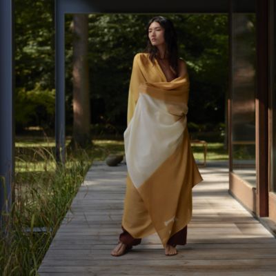 Home textiles: blankets, pillows and cashmere | Hermès Hong Kong SAR